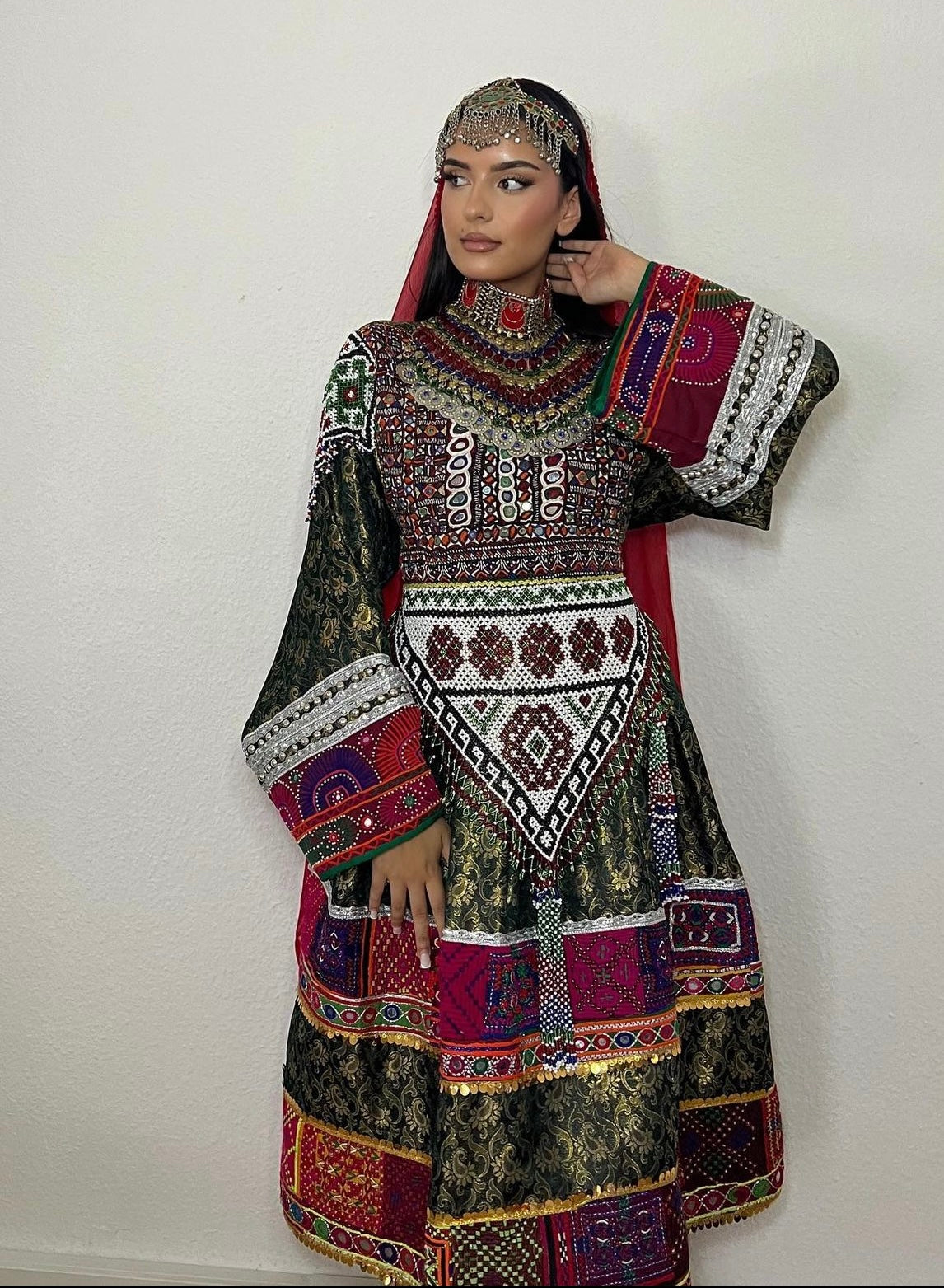 Zarmast || زر مست