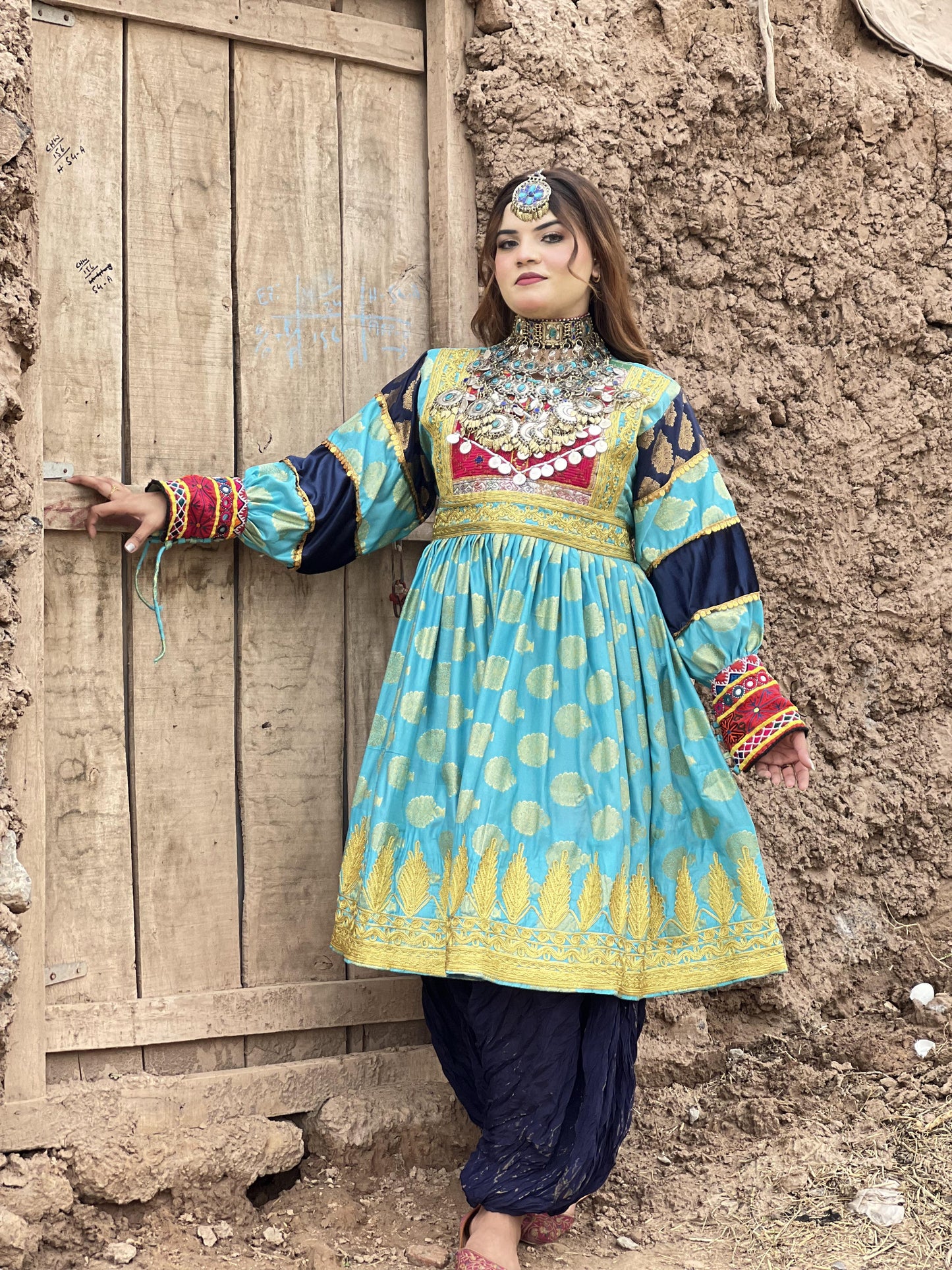 Asmani Nazneen || آسمانی نازنین